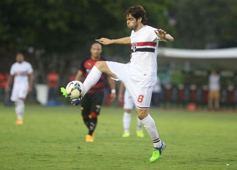 Kak&aacute; dever&aacute; ser titular contra Inter apesar do cansa&ccedil;o