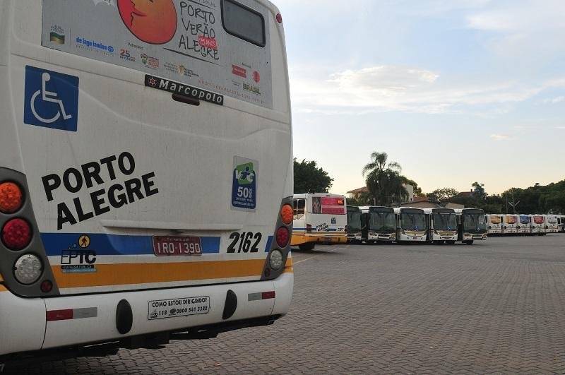 Fortunati garantiu que far&aacute; quantas licita&ccedil;&otilde;es forem necess&aacute;rias, sem mudar edital dos &ocirc;nibus