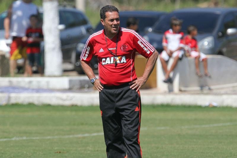 Luxa diminui pedida para permanecer no Flamengo 