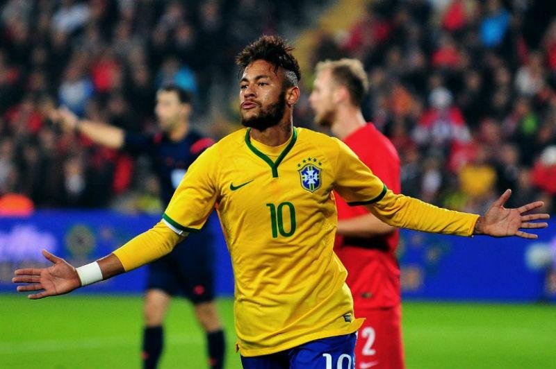 Neymar marcou dois gols em goleada sobre a Turquia