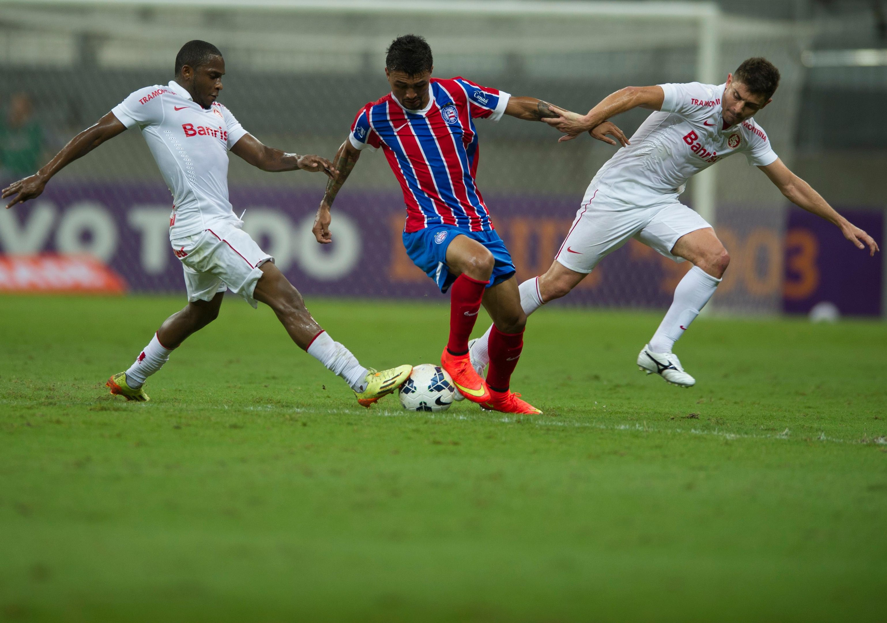 Na zona de rebaixamento, Bahia demitiu t&eacute;cnico e dispensou jogadores