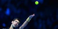 Djokovic arrasa Wawrinka e avança no ATP Finals