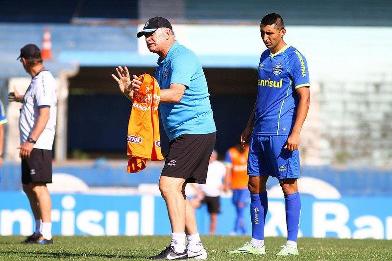 Felip&atilde;o armou time ofensivo pensando no jogo contra o Crici&uacute;ma