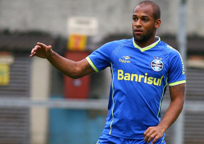 Volante acredita que Tricolor ter&aacute; espa&ccedil;os para contra-atacar se trabalhar a bola