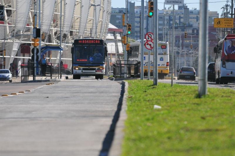 &Ocirc;nibus voltaram a circular em corredor da Padre Cacique