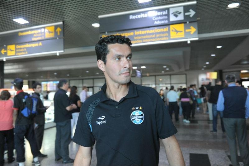 Gr&ecirc;mio tentar&aacute; libera&ccedil;&atilde;o de Riveros da sele&ccedil;&atilde;o do Paraguai 