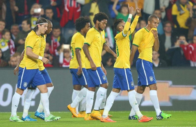 Sele&ccedil;&atilde;o encerra 2014 em amistoso contra &Aacute;ustria