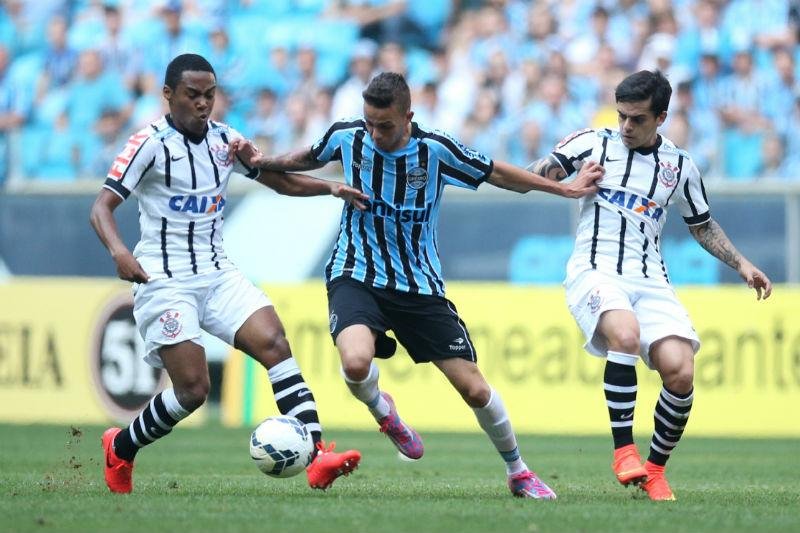 Corinthians deve ter seis desfalques contra Goi&aacute;s 