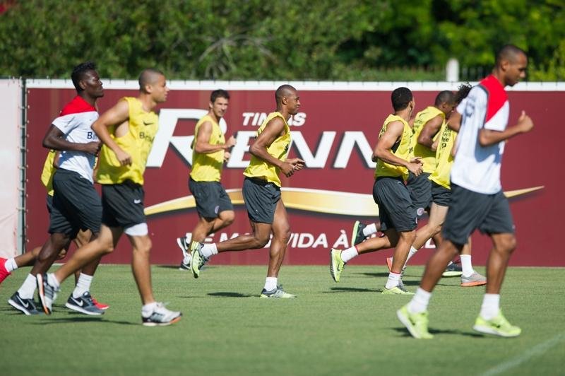 Inter se reapresenta com treino f&iacute;sico no CT Parque Gigante