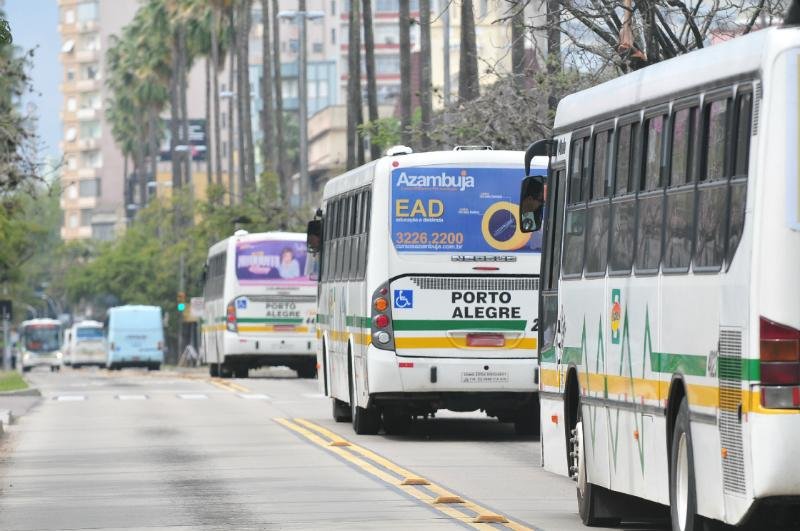 ATP tenta suspender licita&ccedil;&atilde;o do transporte p&uacute;blico de Porto Alegre
