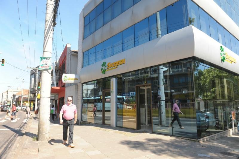Ag&ecirc;ncia do Sicredi &eacute; assaltada na zona Norte de Porto Alegre