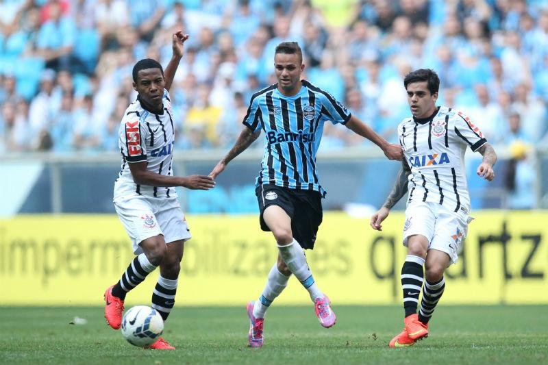 Gr&ecirc;mio &eacute; o &uacute;nico entre l&iacute;deres que Corinthians n&atilde;o venceu