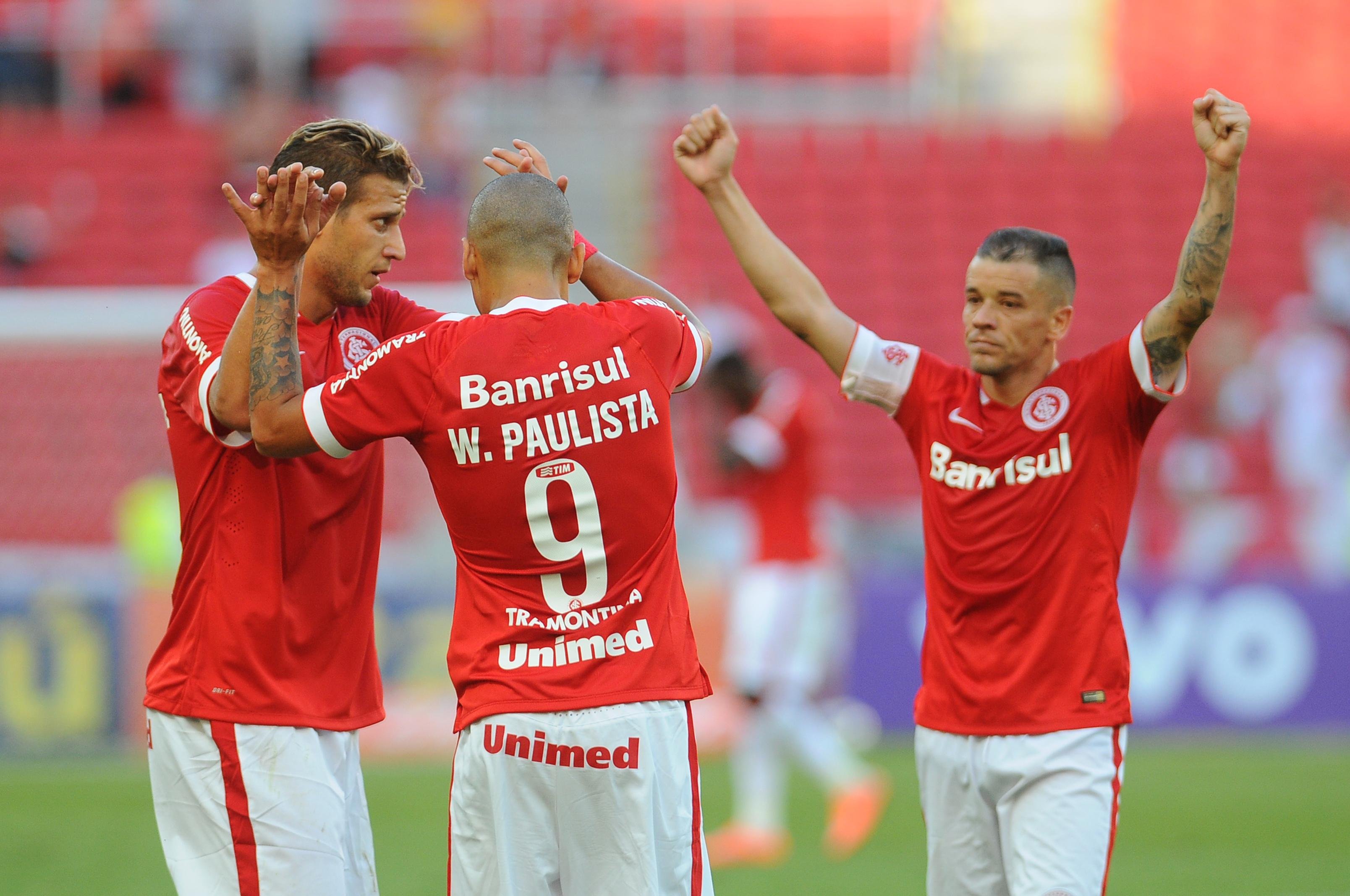 Inter encara Atl&eacute;tico-MG para retomar lugar no G4 