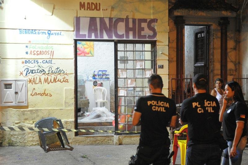 V&iacute;tima ainda n&atilde;o foi identificada e suspeito foi preso ap&oacute;s fugir do local