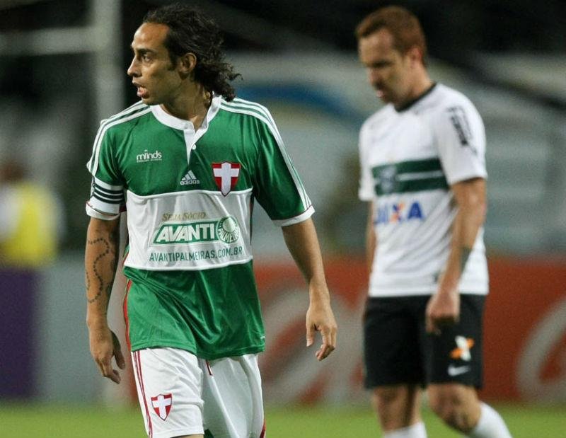 Valdivia reclamou de cobran&ccedil;as por m&aacute; fase do Palmeiras