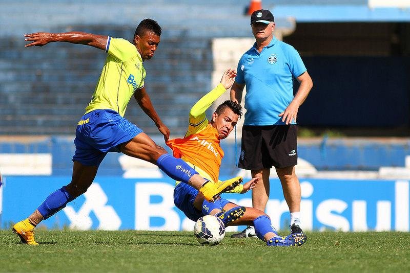 Felip&atilde;o exigiu ocupa&ccedil;&atilde;o de espa&ccedil;os no treino desta quarta