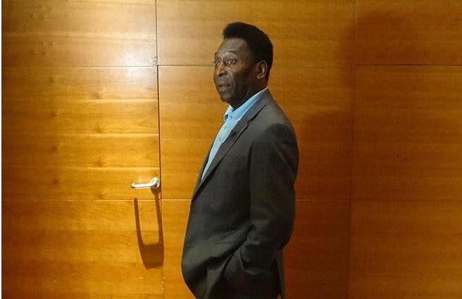Pel&eacute; poder&aacute; ter alta nesta quinta-feira, afirma assessor