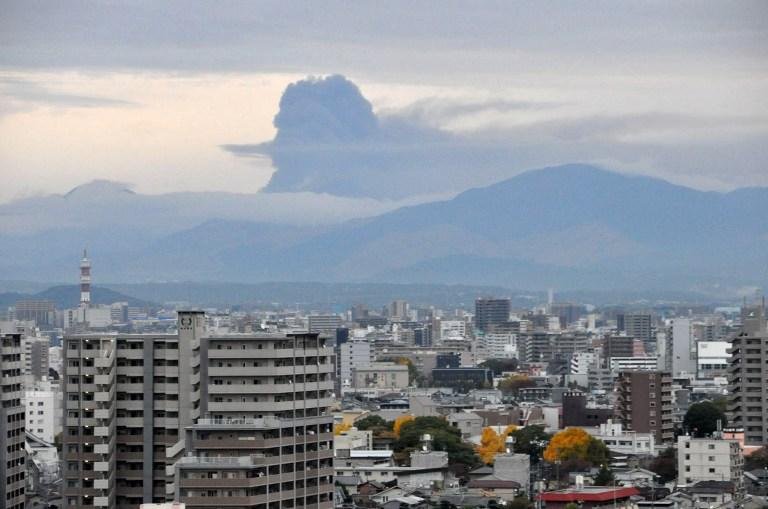 Voos s&atilde;o cancelados no Jap&atilde;o ap&oacute;s erup&ccedil;&atilde;o de vulc&atilde;o