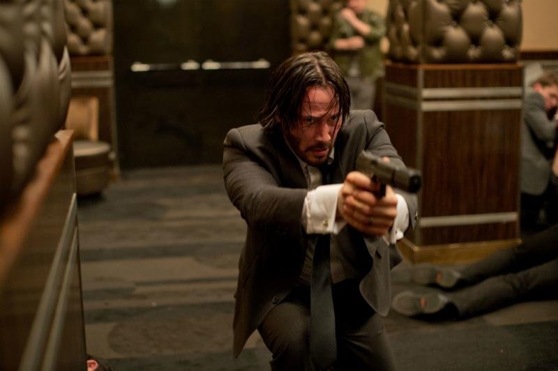 Keanu Reeves interpreta assassino de aluguel