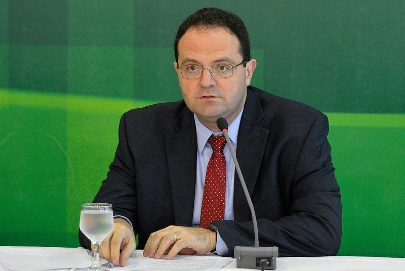  Barbosa diz que desafio imediato &eacute; ajustar Or&ccedil;amento de 2015 ao novo cen&aacute;rio