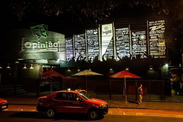 Sem acordo com a Prefeitura, Bar Opini&atilde;o segue interditado na Capital