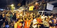 Festeiros iniciaram descida da Borges na noite desta sexta-feira