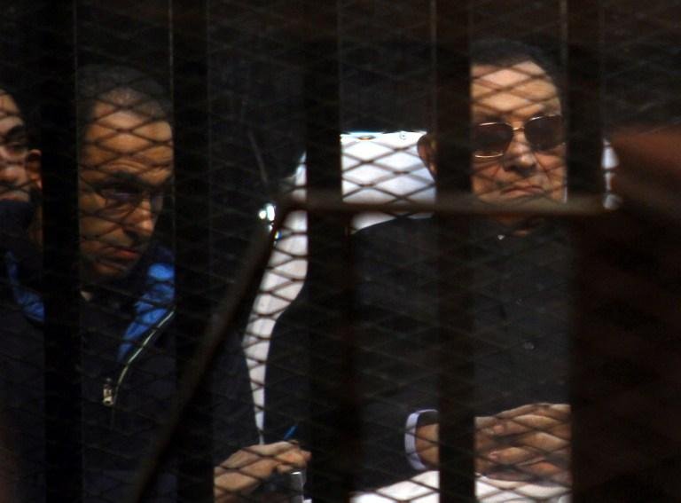 Ex-presidente do Egito &eacute; absolvido em julgamento