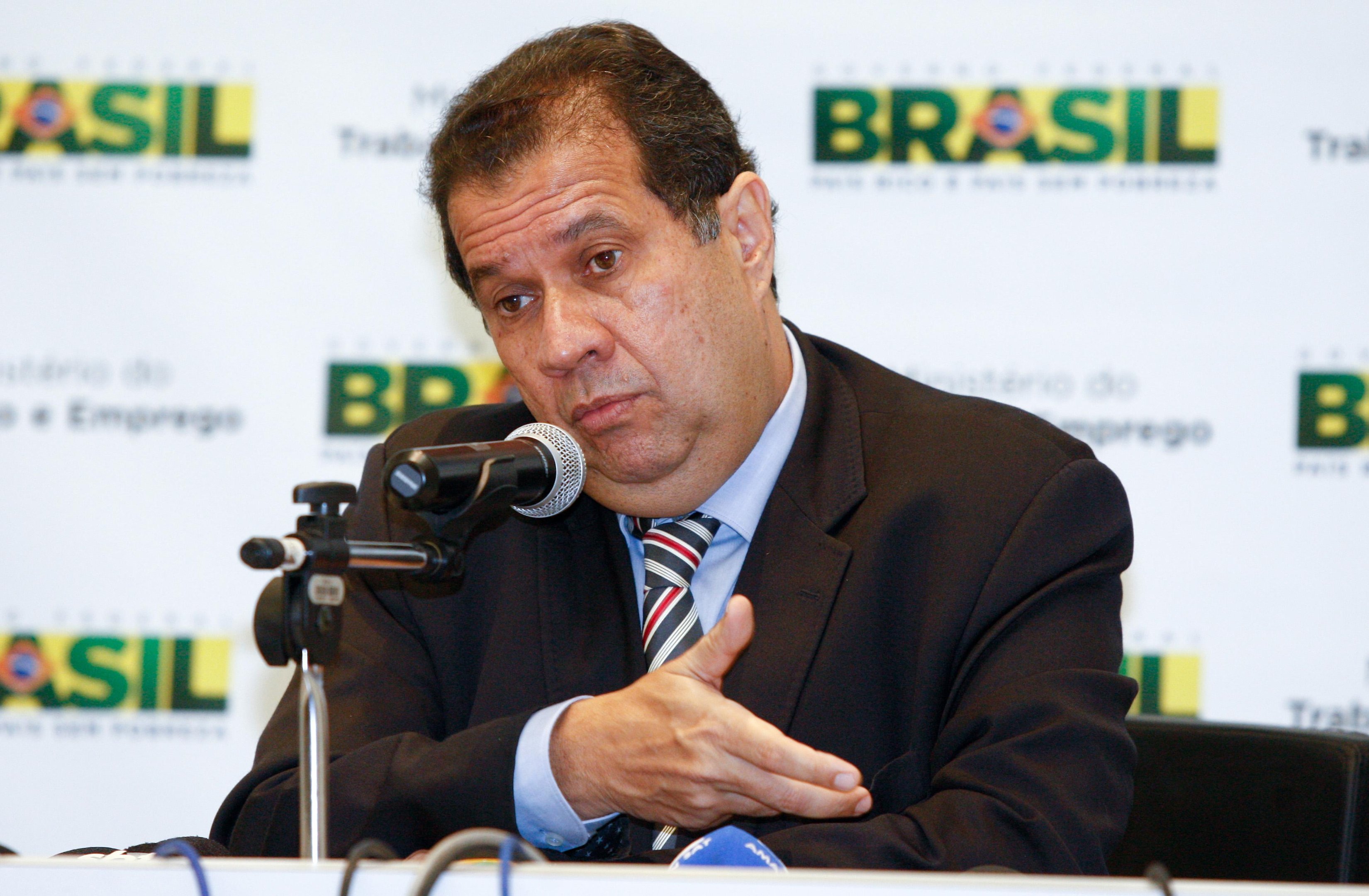 Fica dif&iacute;cil ajudar (ingressar no governo) se n&atilde;o se sabe para o qu&ecirc;, diz Lupi