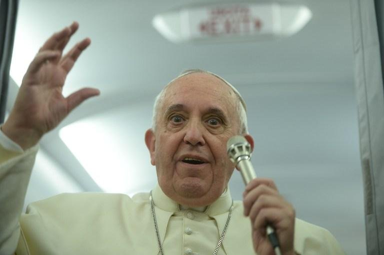 Papa pede a l&iacute;deres mu&ccedil;ulmanos que condenem terrorismo