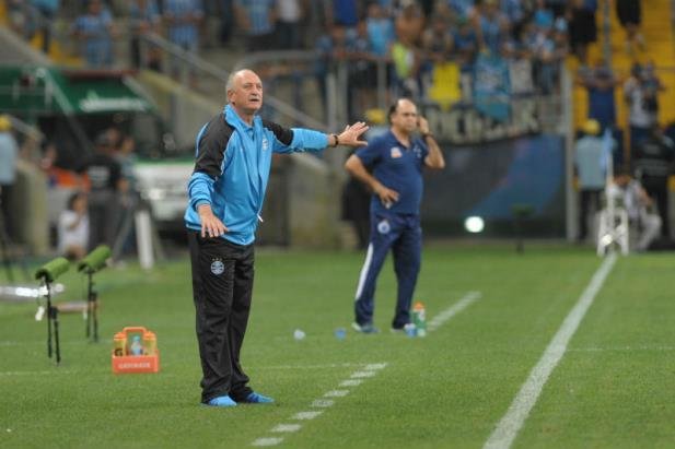 Felip&atilde;o foi suspenso por tr&ecirc;s jogos e Wortmann ir&aacute; comandar o Gr&ecirc;mio contra o Flamengo