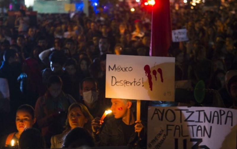Ato pelos 43 estudantes desaparecidos no M&eacute;xico termina em viol&ecirc;ncia