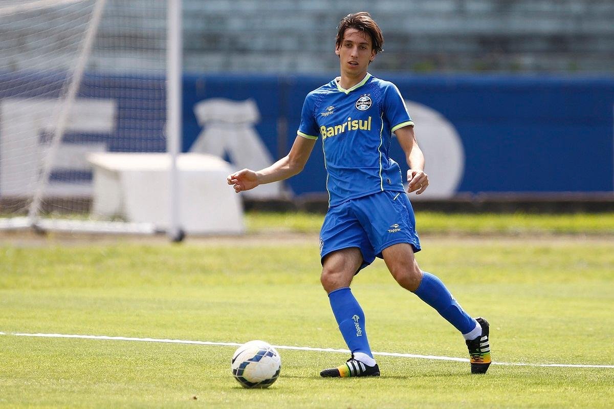 Geromel tamb&eacute;m vai passar por cirurgia