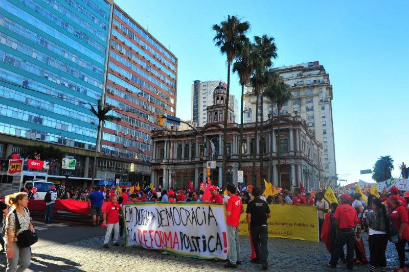 Representante da CUT-RS destacou luta para impedir retrocessos nos direitos e democracia