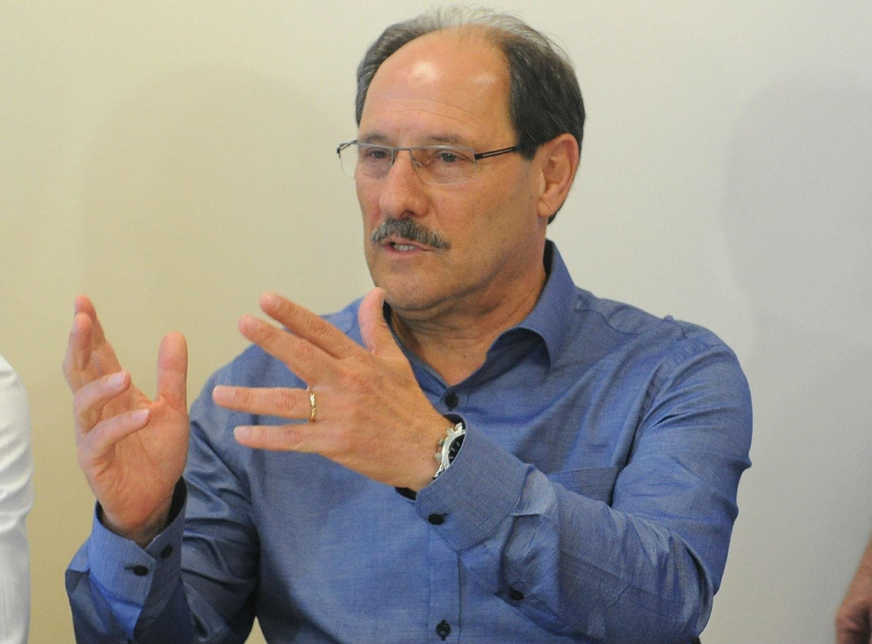 Sartori descarta unir secretarias para reduzir gastos