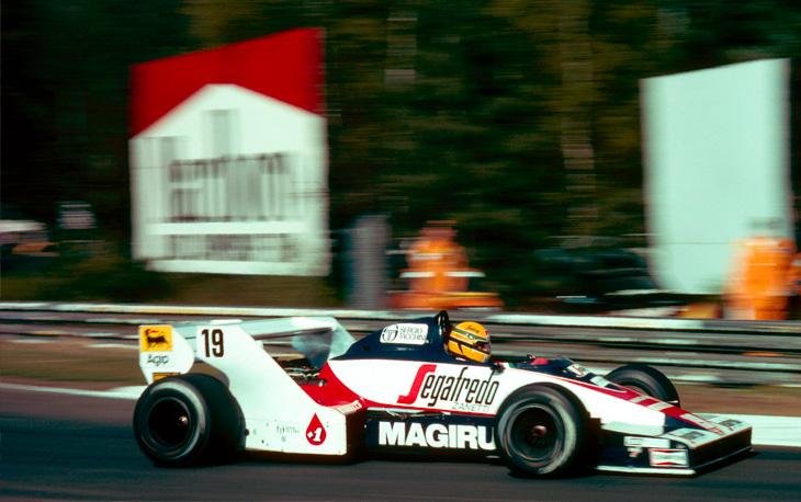 Primeiro carro de Ayrton Senna na F&oacute;rmula 1 &eacute; colocado &agrave; venda