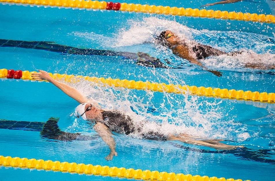 Brasileira conquistou o ouro na prova de 50m em Doha