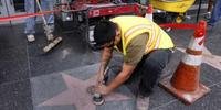 Funcionários já realizaram uma limpeza na estrela de Cosby