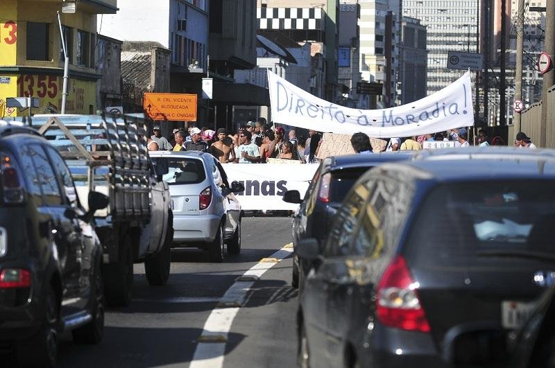 Cerca de 300 fam&iacute;lias vivem no terreno onde se encontra a ocupa&ccedil;&atilde;o Morada dos Ventos