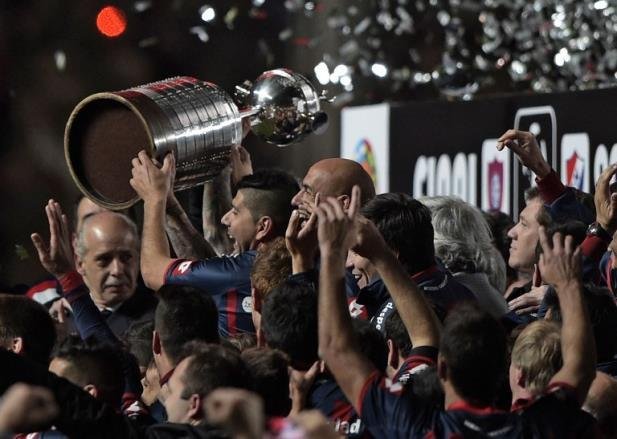 San Lorenzo vai &agrave; luta pelo in&eacute;dito t&iacute;tulo de campe&atilde;o mundial