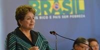 Dilma chora ao receber relatório da Comissão da Verdade