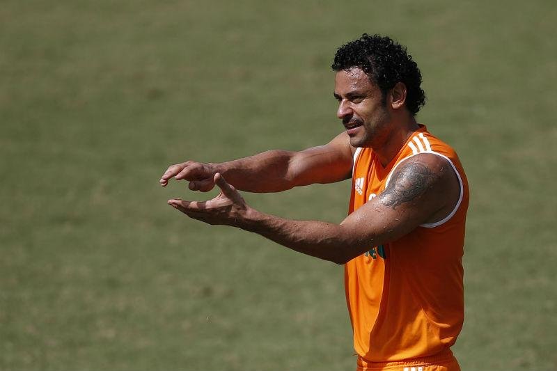 Celso Barros diz que contratos de jogadores do Fluminense ser&atilde;o honrados 