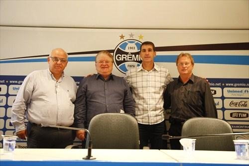 Luciano Dias ser&aacute; o novo coordenador da base do Gr&ecirc;mio