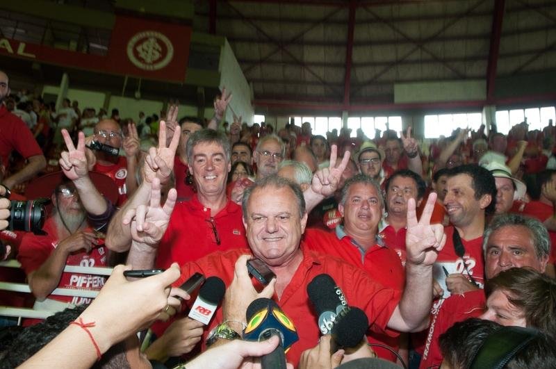 Vit&oacute;rio PIffero foi eleito presidente do Inter neste s&aacute;bado