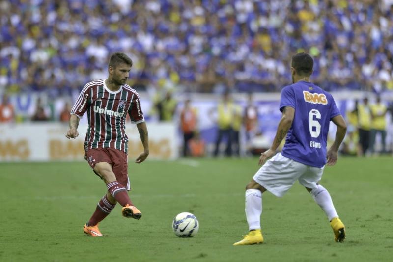 Agente admite procura e v&ecirc; desejo de Sobis em jogar no futebol paulista
