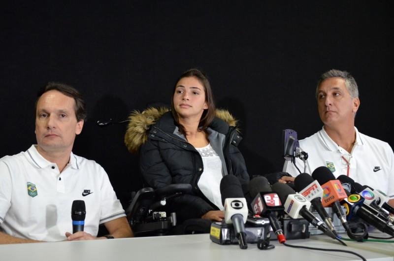La&iacute;s quer voltar a caminhar em dois anos e entrar na Rio 2016 caminhando