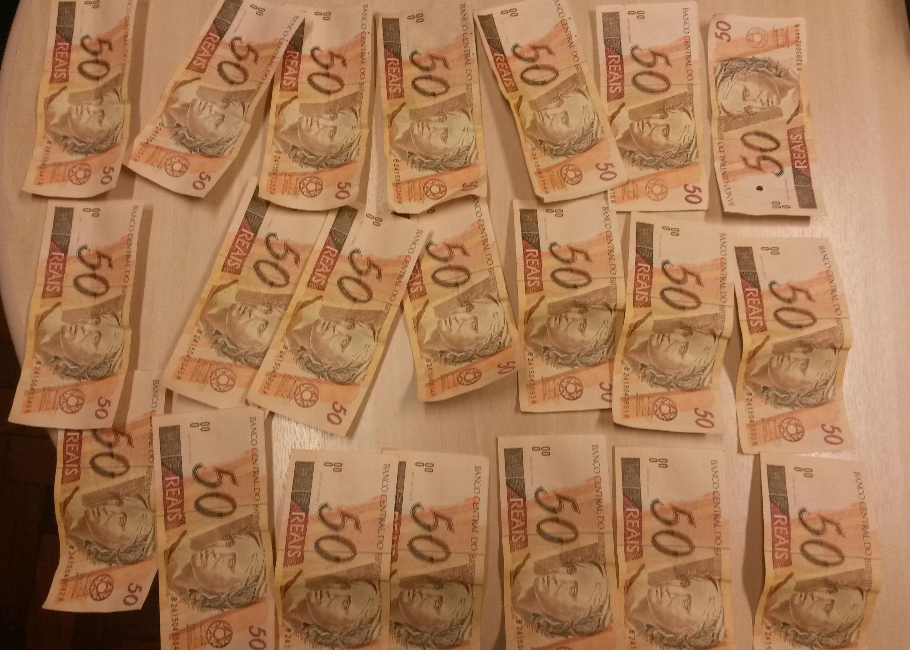BM prendeu dois homens com c&eacute;dulas de R$ 50 no Norte ga&uacute;cho