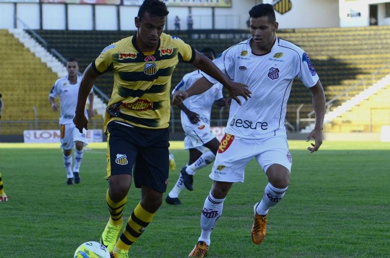 Jogador estava no Gr&ecirc;mio Barueri