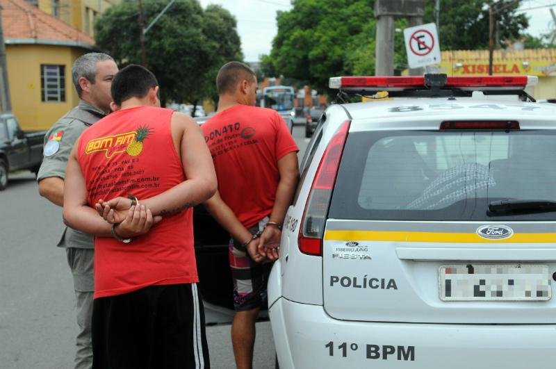 Confus&atilde;o come&ccedil;ou depois que policiais recolheram moto com documenta&ccedil;&atilde;o irregular