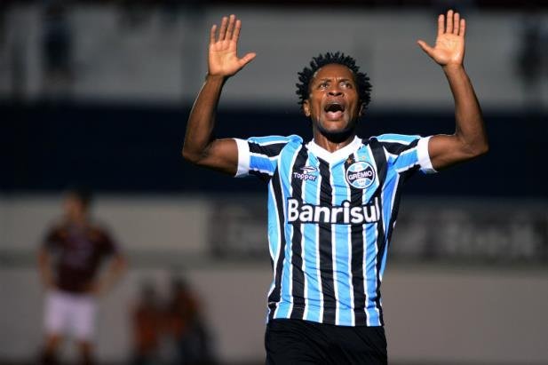 Z&eacute; Roberto est&aacute; pr&oacute;ximo de acerto com Palmeiras
