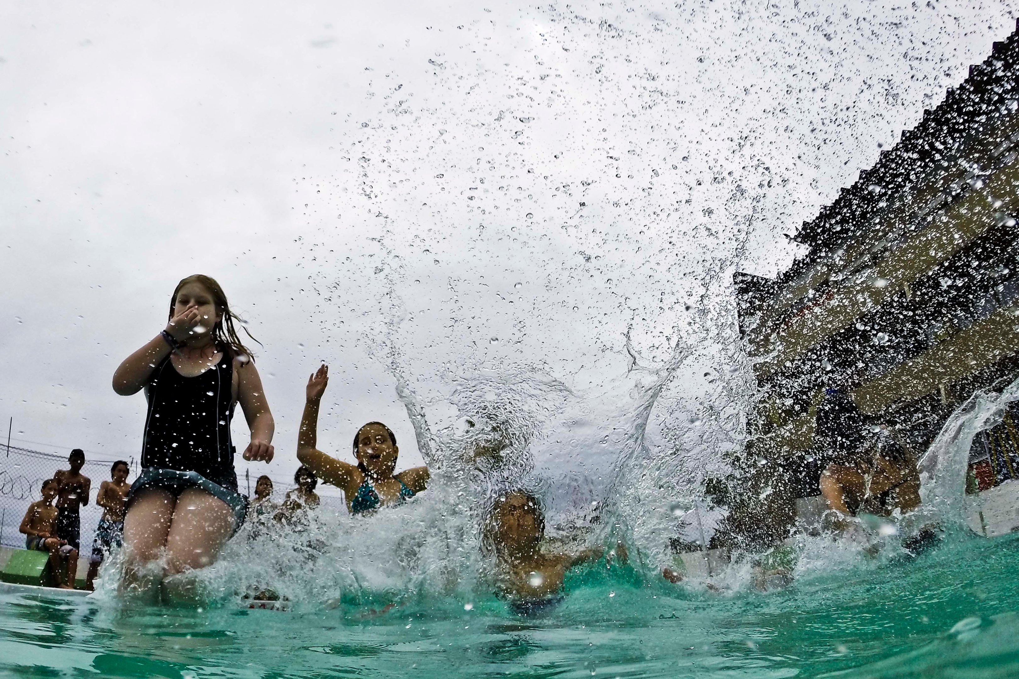 M&eacute;dia de frequentadores durante o ver&atilde;o &eacute; de aproximadamente 20 mil usu&aacute;rios em cada piscina